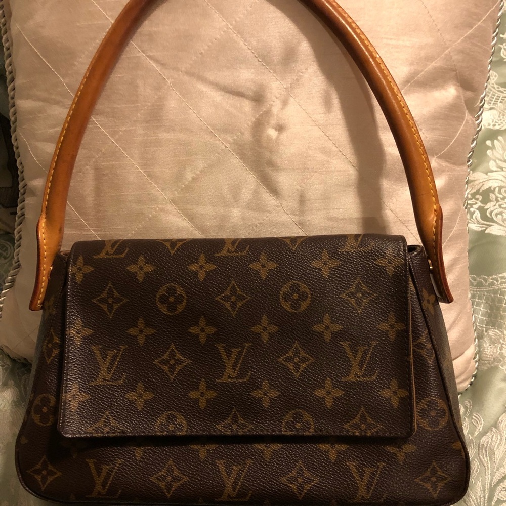 Louis Vuitton mini loop shoulder purse